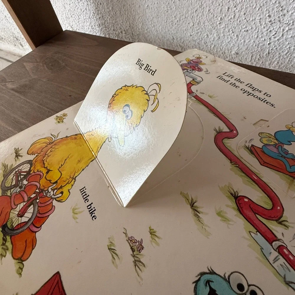Sesame Street Elmo's Big Lift-and-Look Book 1994 Hardcover 60+ Flaps Complete